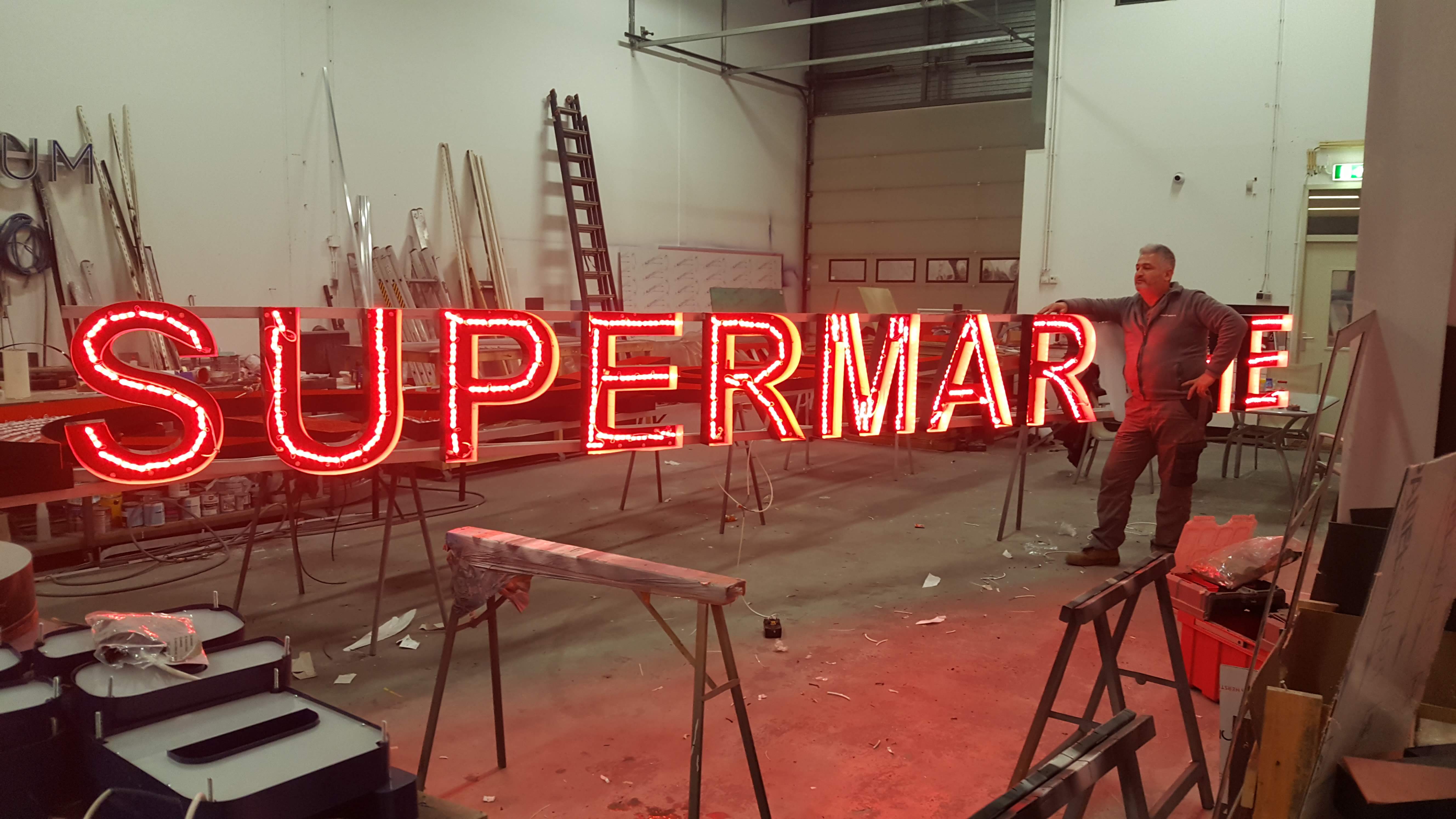 Gevelletters in Damme | Verfijning vlakbij Brugge