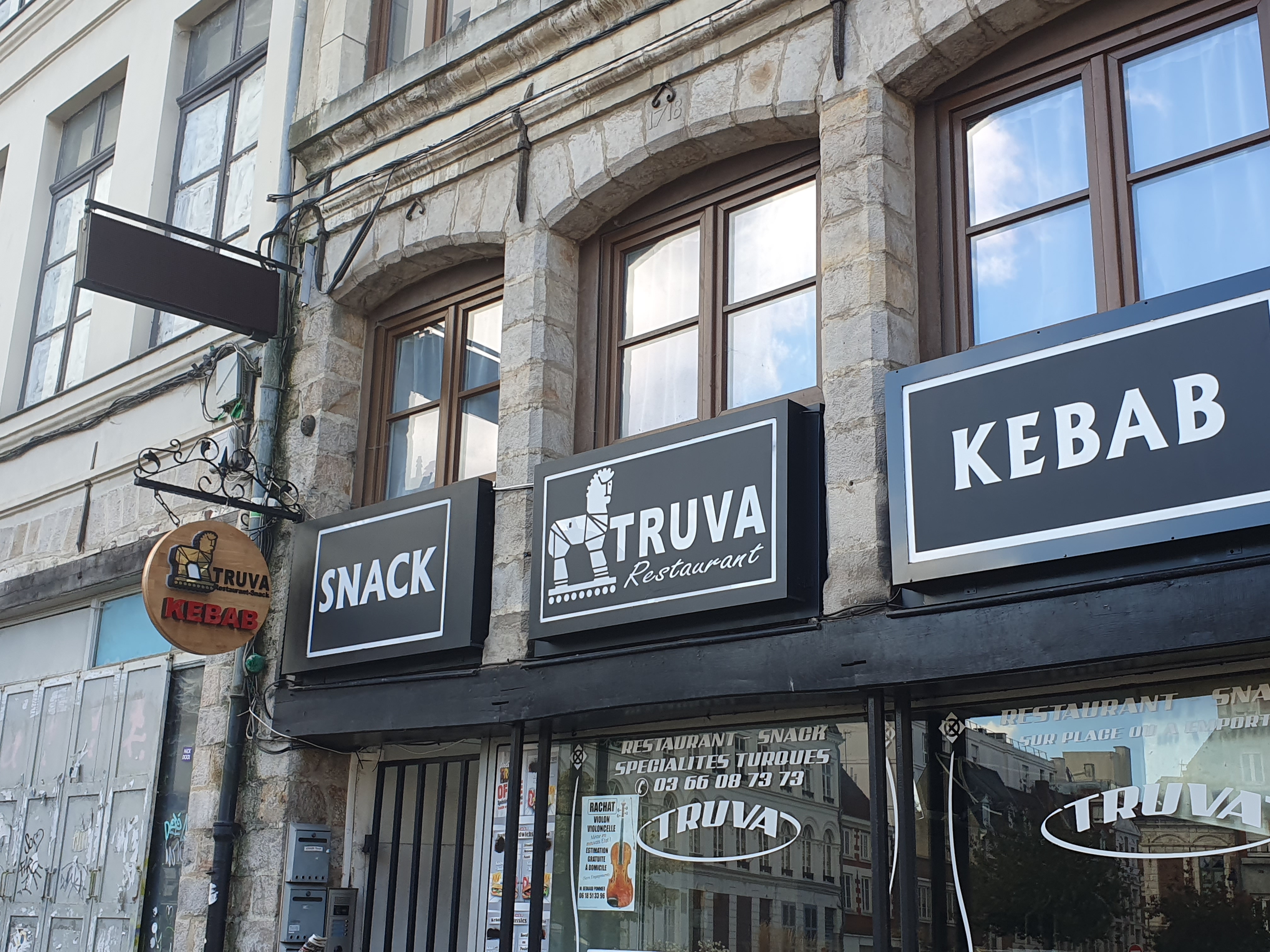 Jouw naam in licht | Verlichte letters in Denderleeuw