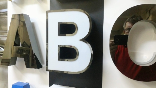 Beveren Box Letters