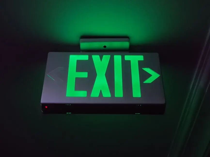 Acrylic Illuminated Signage Solutions for Modern Facades